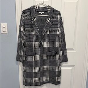 Women's Black and White Plaid cardigan
